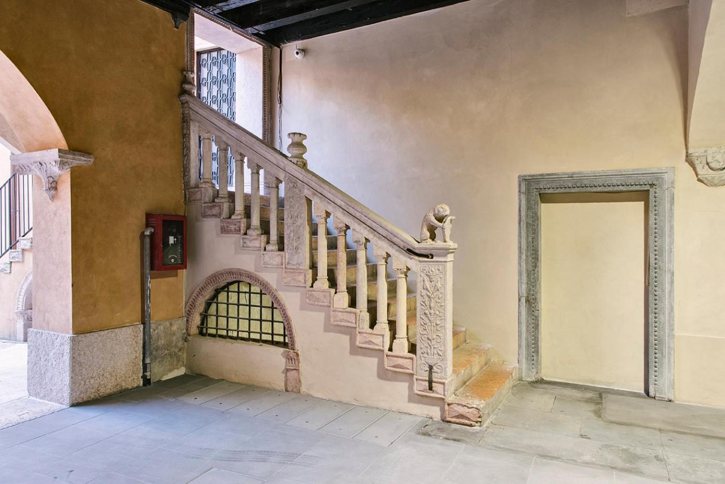 Palazzo Confalonieri Da Lisca เวโรนา ภายนอก รูปภาพ
