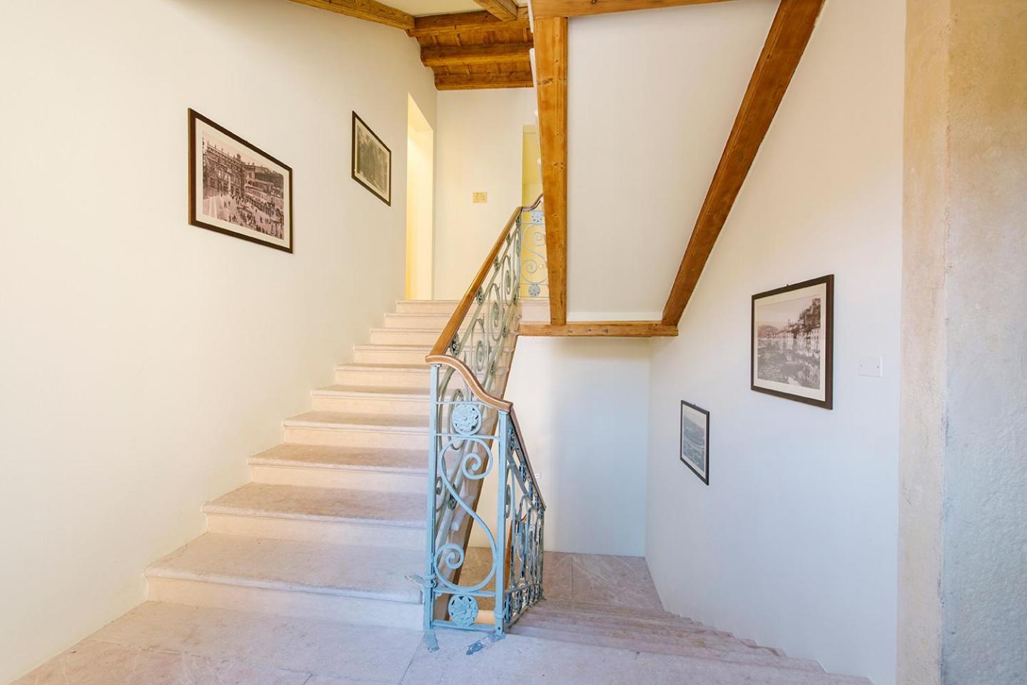 Palazzo Confalonieri Da Lisca เวโรนา ภายนอก รูปภาพ